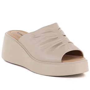 Dámské kožené žabky na platformě beige Vinceza 66949