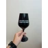 JEŠTĚ CHVÍLI POČKEJ A BUDE MI TO JEDNO. - černá nerozbitná sklenice na víno 470 ml