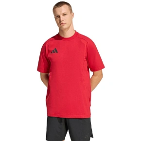 Pánské tričko adidas Tiro 26 Travel Tee červené KD1121 pánské Pánské tričko adidas Tiro 26 Travel Tee červené KD1121 pánské