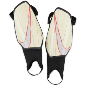 SPORT Charge GRD chrániče kolen SP2165 - Nike SPORT Charge GRD chrániče kolen SP2165 - Nike