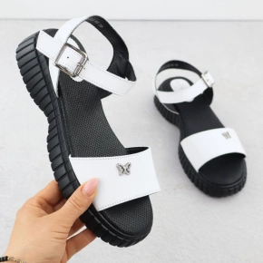 Dámské kožené sandály na hrubé podrážce s motýlím vzorem bílé Filippo DS6811