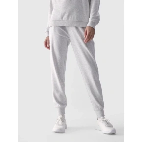 Dámské tepláky typu jogger 4F 4FWMM00TTROF0945-27M Dámské tepláky typu jogger 4F 4FWMM00TTROF0945-27M