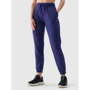 Dámské tepláky typu jogger 4F 4FWMM00TTROF1138-31S Dámské tepláky typu jogger 4F 4FWMM00TTROF1138-31S