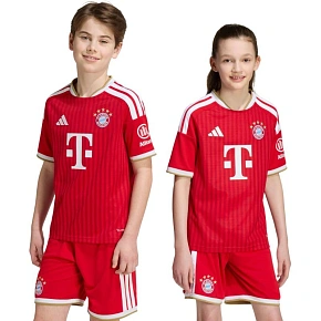 Dětský dres adidas FC Bayern 26/27 Home Jersey červený JZ3098 Dětský dres adidas FC Bayern 26/27 Home Jersey červený JZ3098