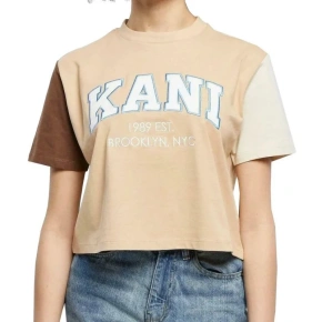 Karl Kani Tričko Serif Crop Block W 6130858