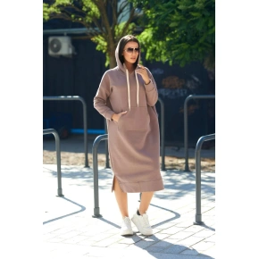 Dlouhé šaty s kapucí 9623 Tmávě béžová - K-Fashion