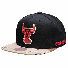 Kšiltovka Mitchell & Ness NBA HWC Chicago Bulls Choco Camo - HHSS1101-CBUYYPPPBLCK